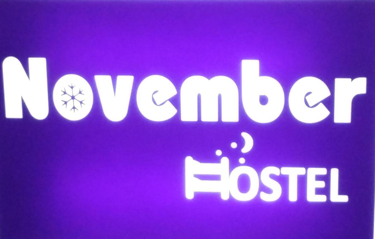 November Hostel Yangon Esterno foto